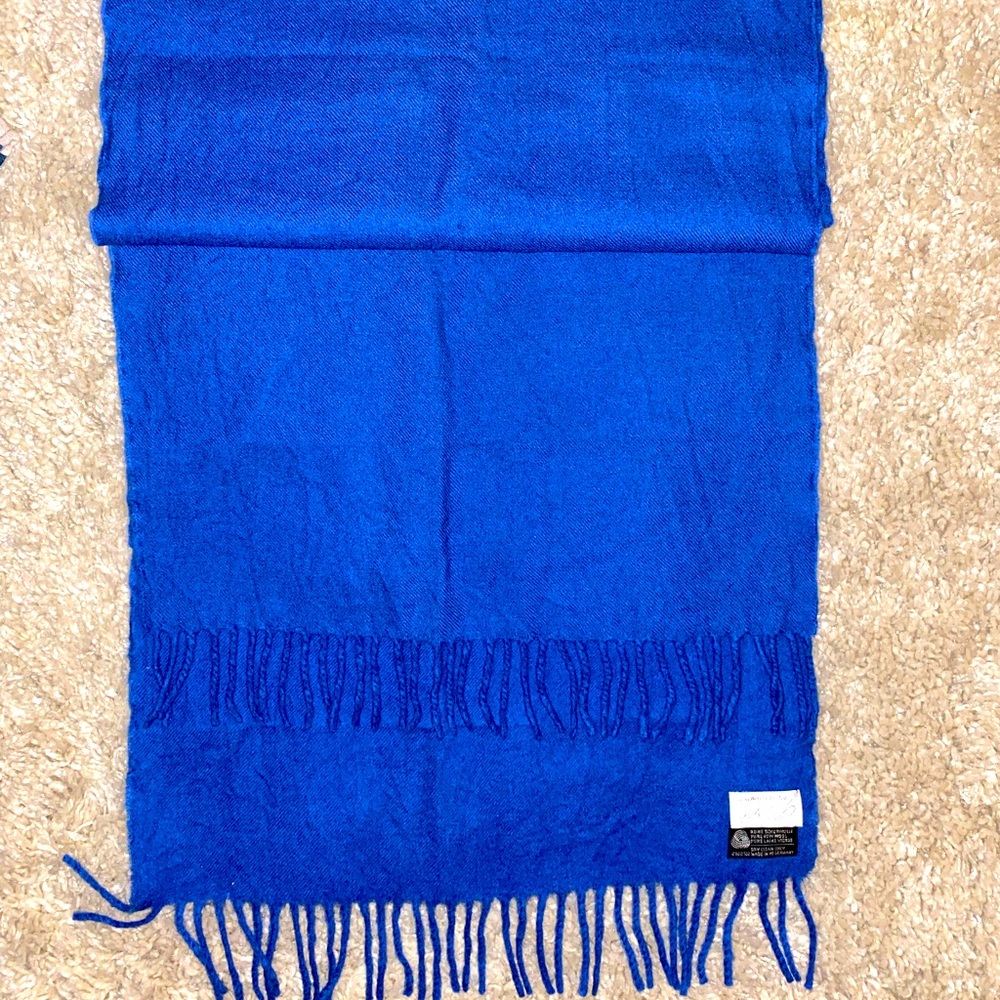 Lord and Taylor Wool blue scarf
